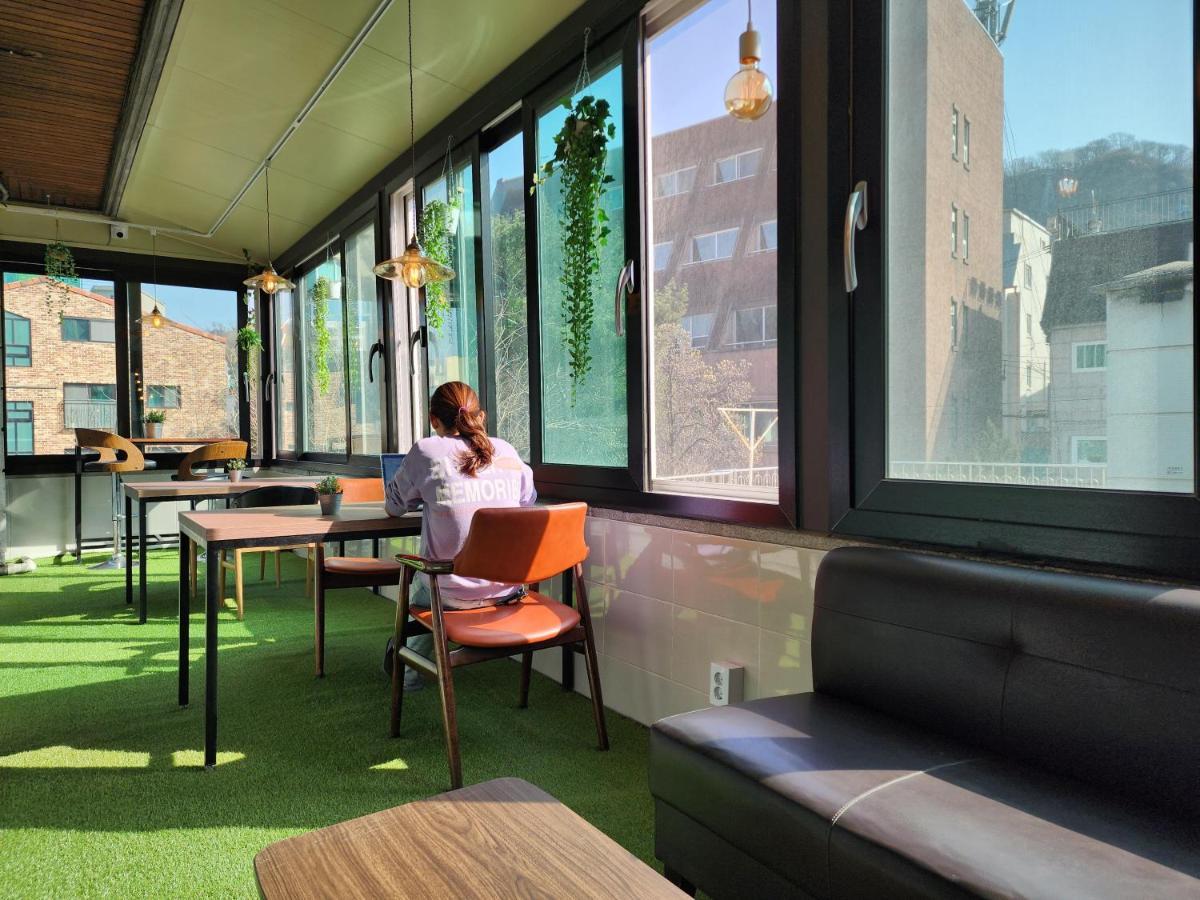 Oyo Hostel Myeongdong 5 Сеул Екстериор снимка