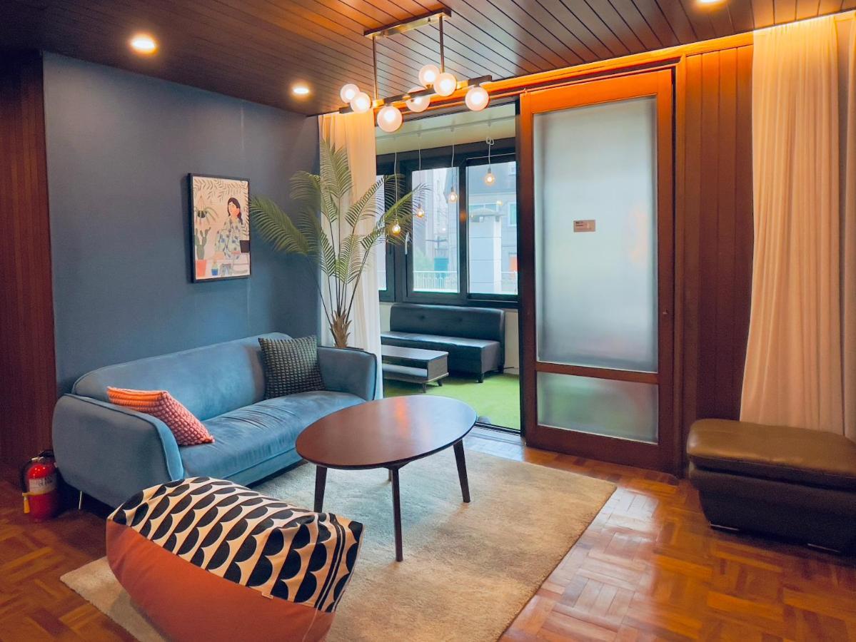 Oyo Hostel Myeongdong 5 Сеул Екстериор снимка